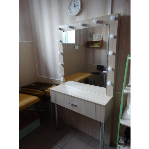 Зеркало визажиста "Beacon"